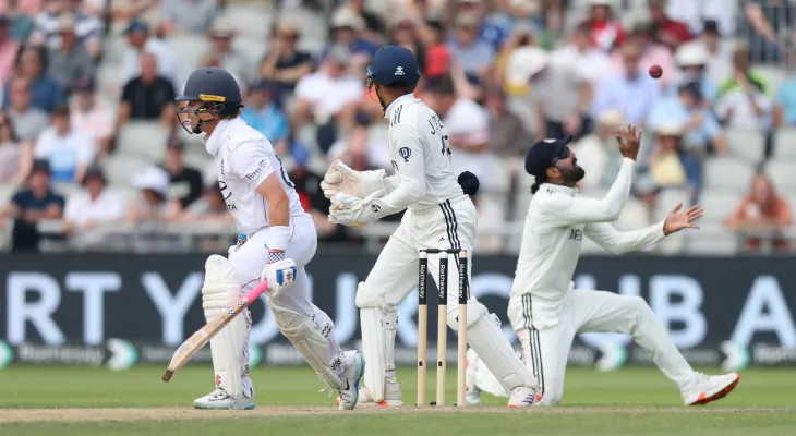 म्यानचेस्टर टेस्टमा इंग्ल्याण्ड बलियो स्थितिमा, भारतमाथि १८६ रनको अग्रता