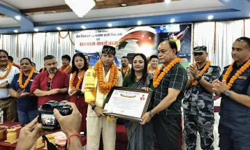 राष्ट्रिय महिला फुटबल टिमकी कप्तान साम्बा मकवानपुरमा सम्मानित, नगद ५० हजार प्रदान