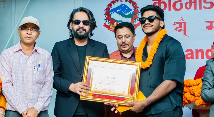 रबिन्द्र ढाँटलाई २ लाख तथा खोखो विश्वकप उपबिजेता टोलीलाई ११-११ लाखलेकाठमाडौं महानगरको सम्मान