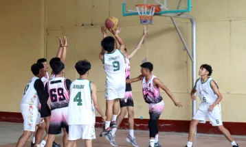 रेडियन्ट पब्लिक सेमिफाइनलमा