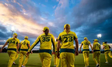 आईसीसी महिला वनडे विश्वकप : अष्ट्रेलियाले टस जितेर ब्याटिङ गर्दै