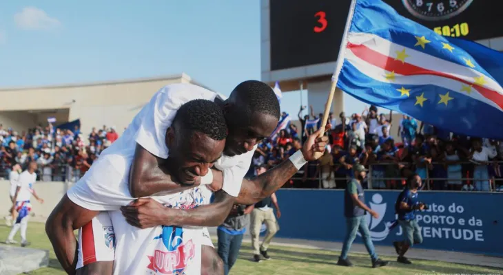 पहिलो पटक विश्वकपमा पुग्दा केप भर्डेमा कार्निभलजस्तै उत्सव, सडकमै नाचगान