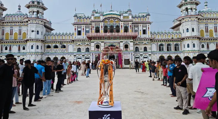 जानकी मन्दिरमा ट्रफीको पूजा गर्दै एनपीएल टुर सकियो