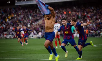 बार्सिलोना शीर्षस्थानमा उक्लियो, जिरोनामाथि कठिन जित