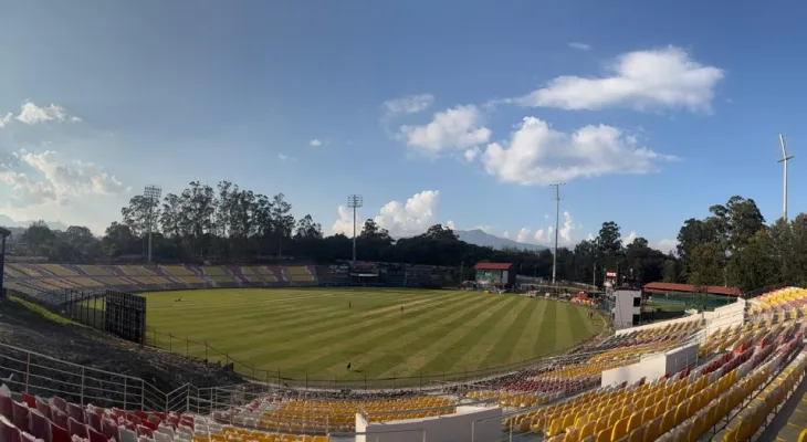 कीर्तिपुर क्रिकेट मैदानका फ्लडलाइटका ६ वटै टावर ठड्याइयो