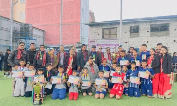 ह्वाइट हेभेन र वेदव्यासलाई उपाधि