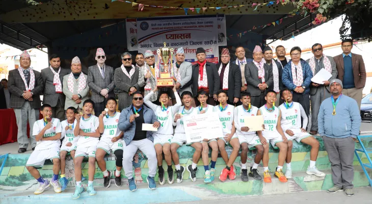 रेडियन्ट पब्लिकलाई प्याब्सन बास्केटबल उपाधि