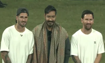 भारतिय अभिनेता अजय देवगनले भेटे लियोनल मेस्सी, वानखेडे स्टेडियममा मेस्सीको भव्य स्वागत