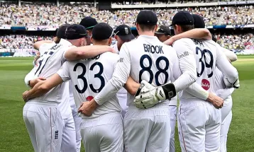 तेस्रो एशेज टेस्टः दोस्रो दिन इंग्ल्यान्ड १५८ रनले पछाडि, स्टोक्स–आर्चर क्रीजमा