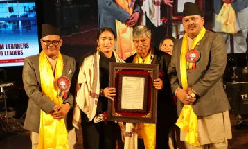 एन्जीलालाई मनास्लुको सम्मान