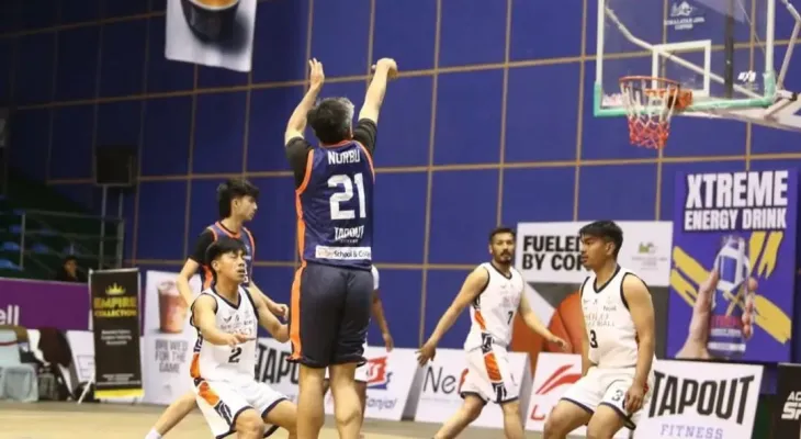 एचजेएनबीएल : सोलो विरुद्ध हाउण्ड्समो फराकिलो जित