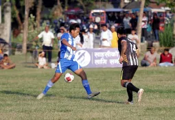 इटहरी भेट्रान सेमिफाइनलमा, तिर्थ याक्सोको ह्याट्रिक चम्कियो