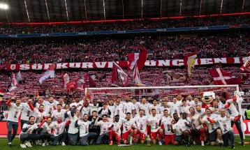 ह्यारी केनको गोलसँगै बायर्न म्युनिखले जित्यो बुन्डेसलिगाको उपाधि, स्टुटगार्टमाथि सानदार जित